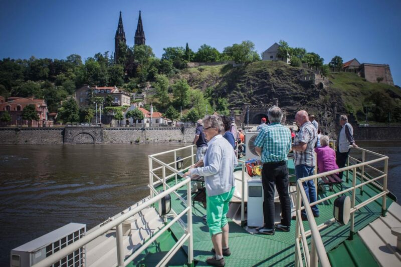 Prague: An unforgettable 2-hour cruise on the Vltava River. - Key Points