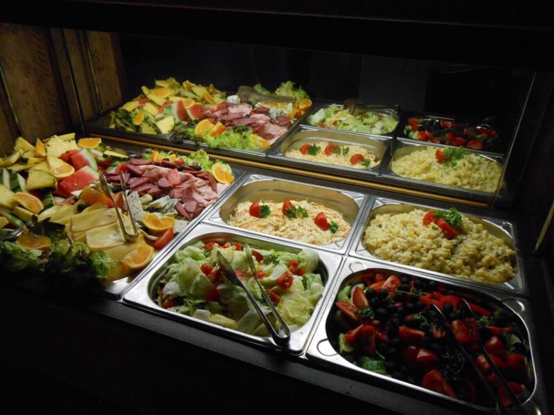 Prague At Dusk: 1-Hour Historic Boat Tour with Commentary - Variability in Experience and Boat Condition