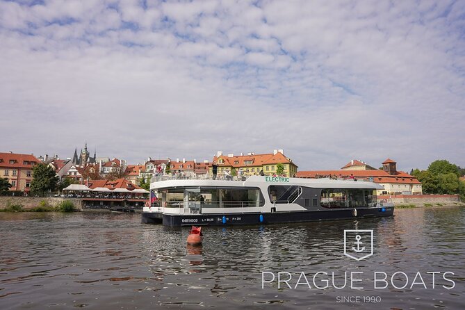 Prague Boats 1-hour Cruise - Convenient Meeting Point and Departure Times