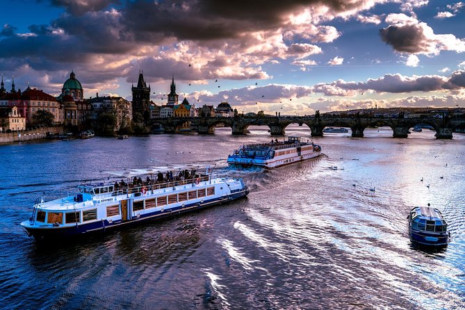 Prague Boats 1-hour Cruise - Limitations and Considerations