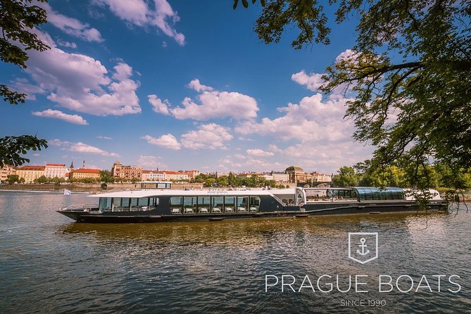 Prague Boats 2-hour Lunch Cruise - The Experience of the Prague Lunch Cruise