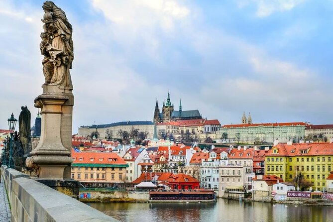 Prague: Bus Tour, Walking Tour, River Cruise and Lunch - Prague’s Top Sights in a Single Day