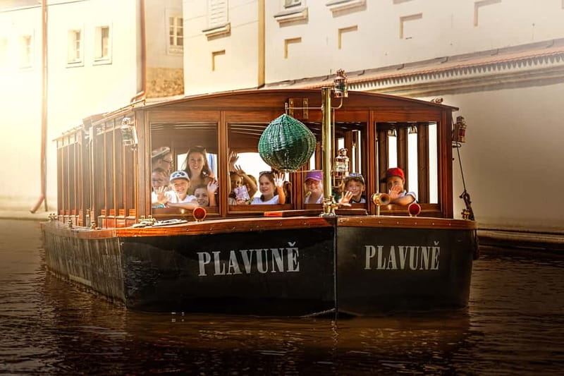 Prague: Canal Cruise Around Charles Bridge - Set out on a Scenic 50-Minute Journey Along the Vltava River
