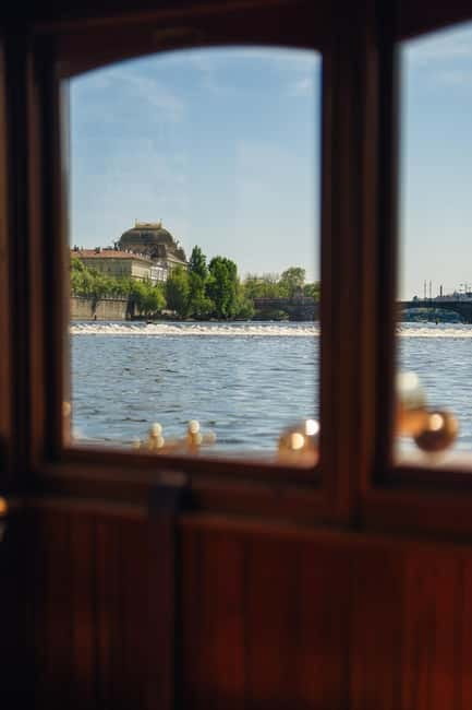 Prague: Canal Cruise Around Charles Bridge - Enjoy Refreshments and Museum Access Included