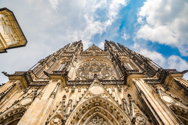 Prague Castle 2.5-Hour Tour Including Admission Ticket - Discovering St. Georges Basilica