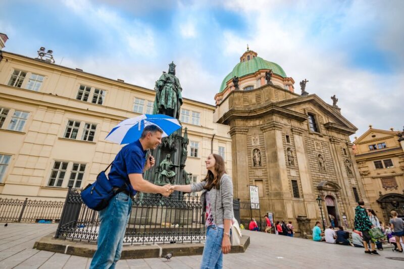 Prague Castle 2.5-Hour Tour Including Admission Ticket - The Expertise of the Guides and Their Engaging Style