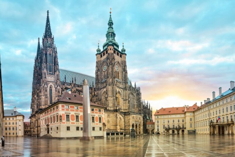 Prague Castle & Castle District: 2-Hour Guided Tour - From the Old Town to the Castle District