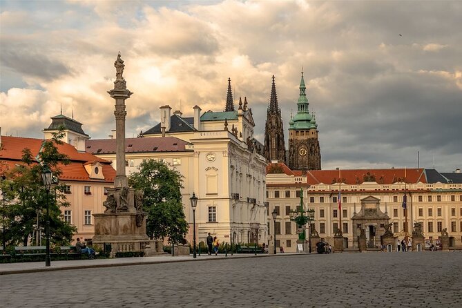 Prague Castle District Tour - Key Points