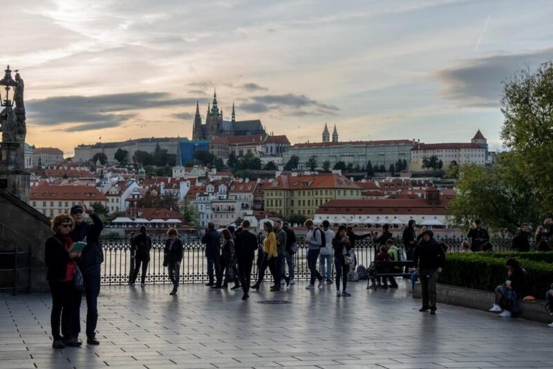 Prague Castle District Walking Tour - Key Points