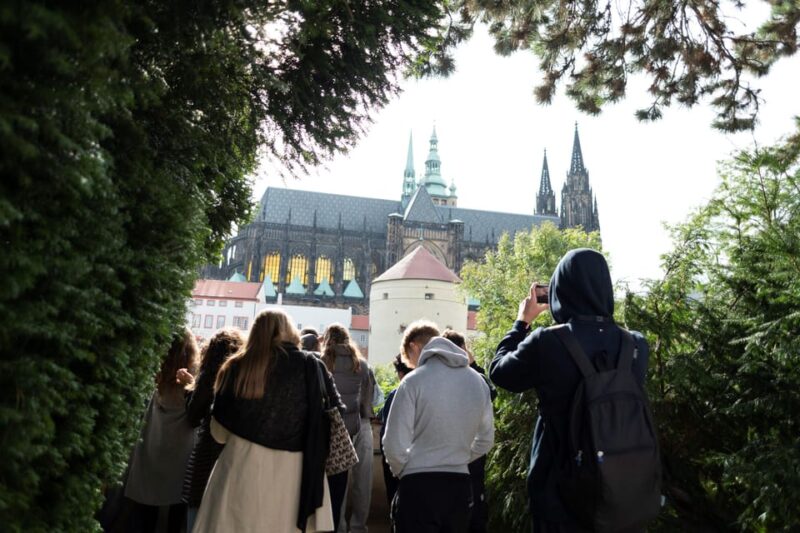 Prague Castle Interiors, Bus Tour and Vltava River Cruise - The Role of the Guides and Tour Pacing