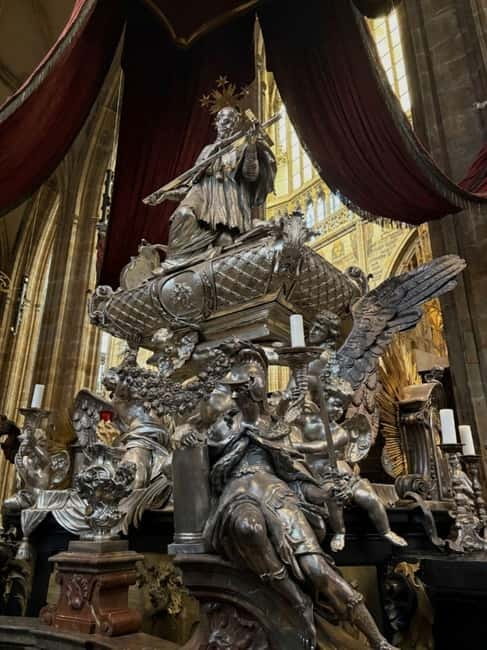 Prague Castle Ticket & Audioguide with Pick-up in GPG Office - The Mobile Audioguide: A Personal Tour at Your Fingertips