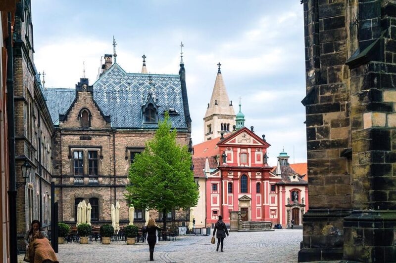 Prague Castle Walking Tour with Live Guide - Explore Prague’s Largest Inhabited Castle with a Guided Walk