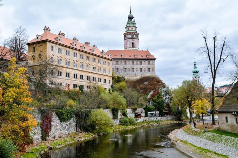 Prague: Cesky Krumlov Private Day Trip with a Local - Comfort and Convenience During the Day Trip