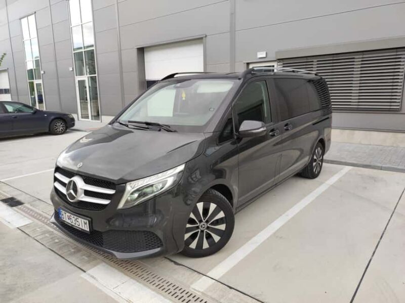 Prague Christmas Markets Day Trip from Vienna - Discover Prague’s Christmas Markets in a Full-Day Trip from Vienna