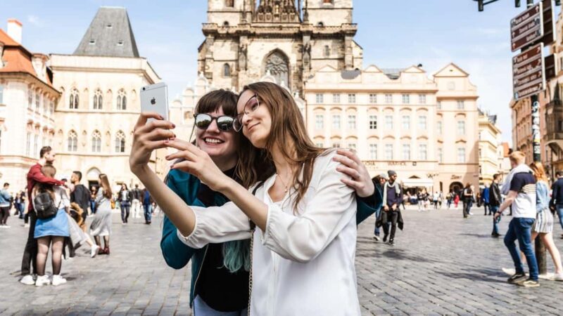 Prague: City Highlights & Hidden Gems Private Walking Tour - Key Points