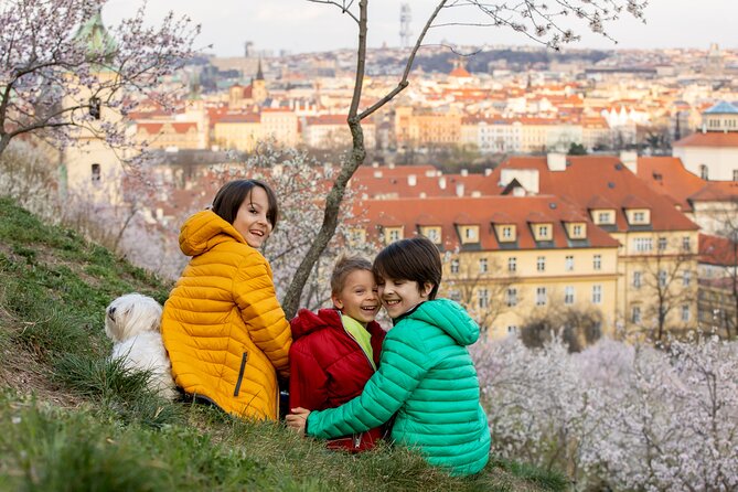 Prague City Highlights Private Tour for Kids and Families - Engaging Kids with Interactive Games and Activities