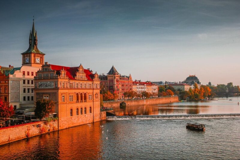 Prague: City Tour in Full - Key Points
