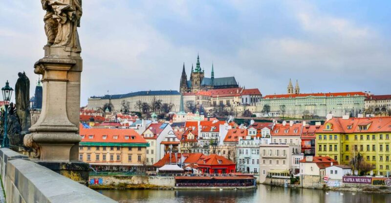 Prague: City Tour - Prague City Tour: A Concise Introduction