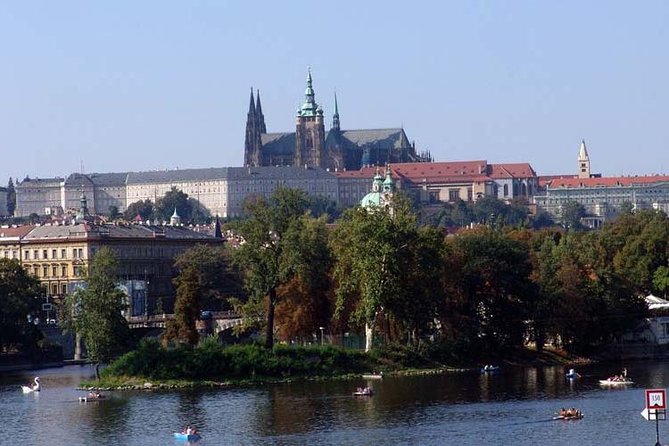 Prague: Classic City Bike Tour (small groups) - Exploring the Jewish Quarter and Cultural Landmarks