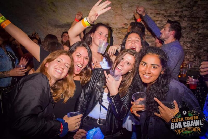 Prague: Clock Tower Bar Crawl ending at the BIGGEST CLUB - Key Points