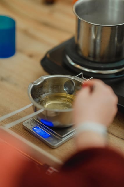 Prague: Coconut candle workshop - Whats Included in the Workshop