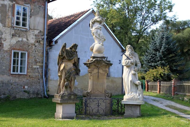 Prague: Czech Village Walking Tour with Guide - Prague: Czech Village Walking Tour with Guide — An Authentic Rural Escape Near Prague