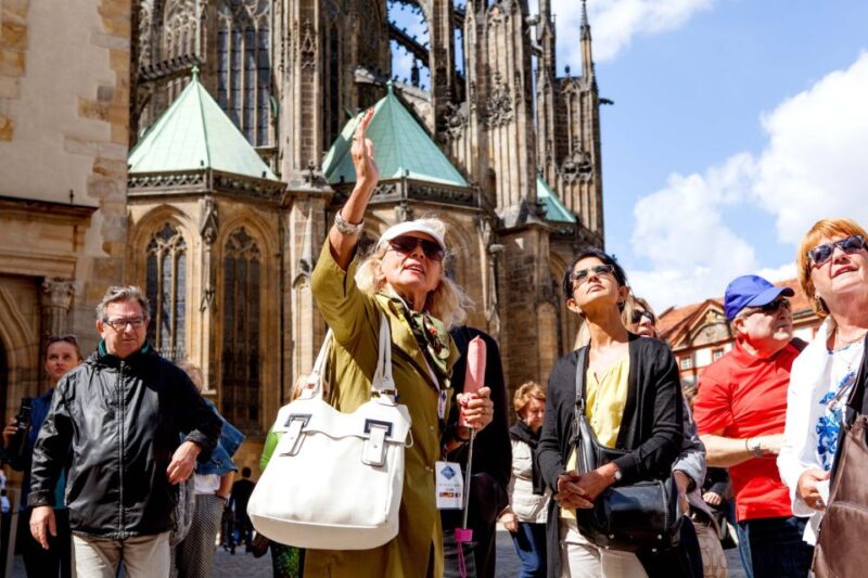 Prague: Full-Day Sightseeing Tour with Cruise and Lunch - Lunch at a Traditional Czech Pub