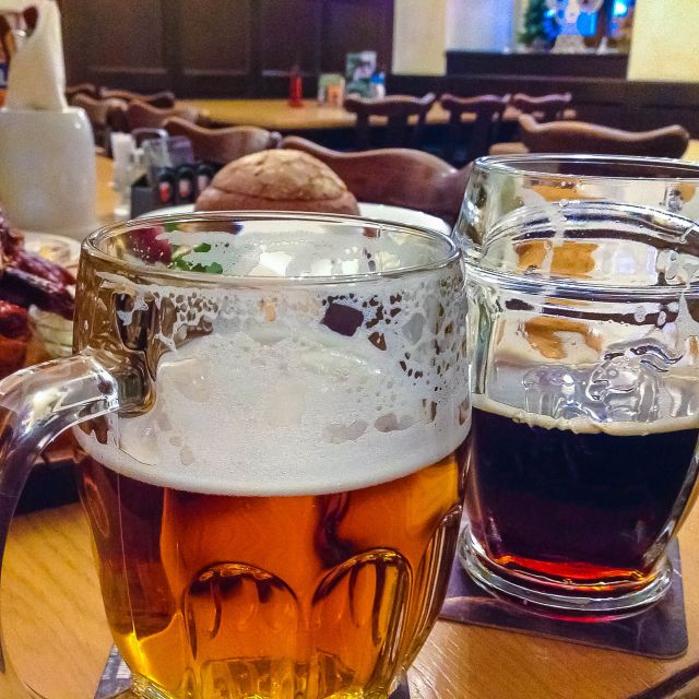 Prague: Full-Day Tour with Lunch and River Boat Cruise - Key Points