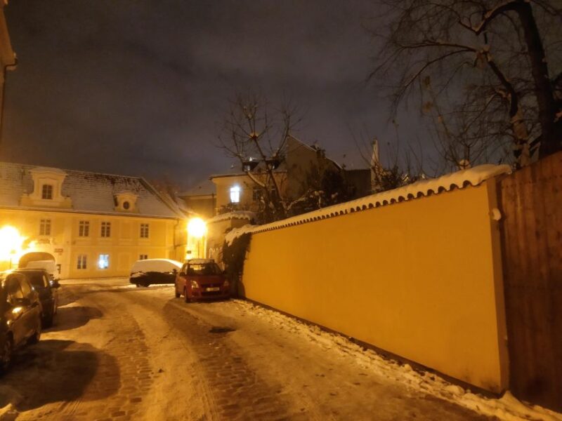 Prague: Ghost Walking Tour - The Role of the Actor Guide in Bringing Stories to Life