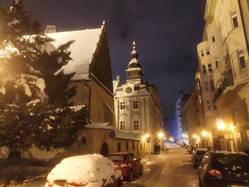 Prague: Ghost Walking Tour - The Atmosphere and Pacing of the Tour