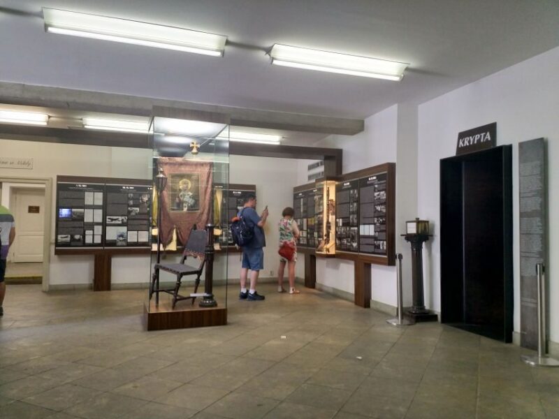 Prague: Guided Operation Anthropoid Tour with Lidice - The Intimate Experience of a Small Group Tour