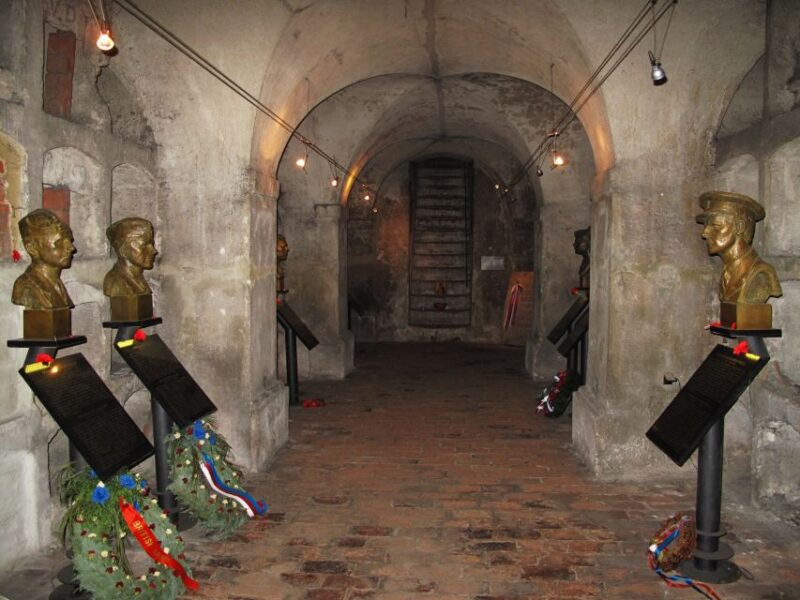 Prague: Guided Operation Anthropoid Tour with Lidice - Emotional and Educational Impact of Lidice Visitation