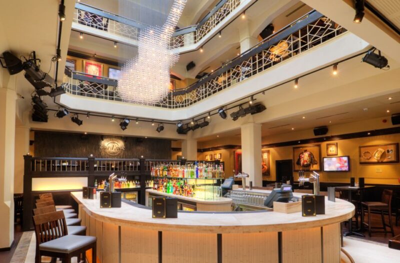 Prague: Hard Rock Cafe with Set Menu for Lunch or Dinner - Frequently Asked Questions