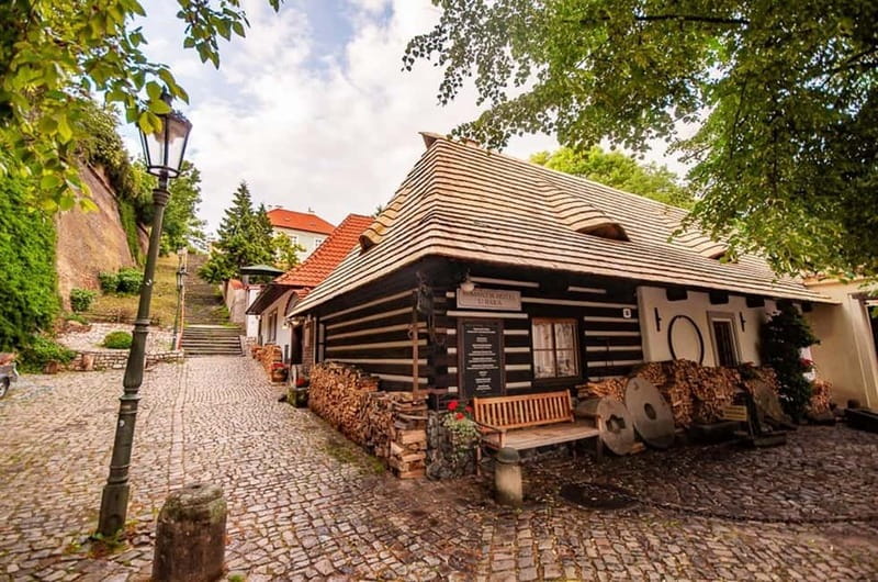 Prague: Hidden Gems - All inclusive - Walking Through the Lesser Town and Visiting St Nicholas Church