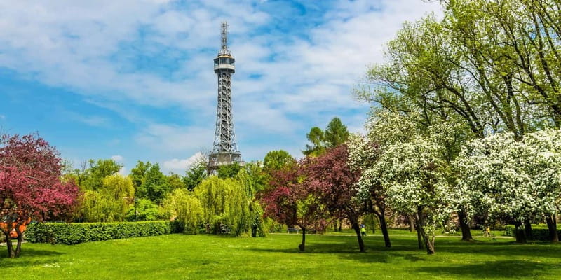 Prague: Hidden Gems - All inclusive - Lunch Break in a Traditional Czech Venue
