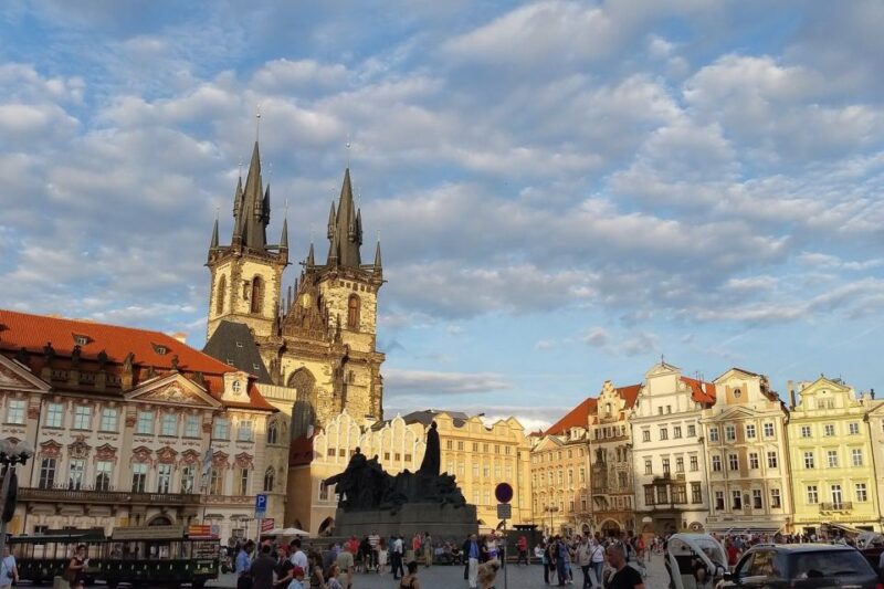Prague: Historic City Center Bus Tour with Top Sights - Key Points
