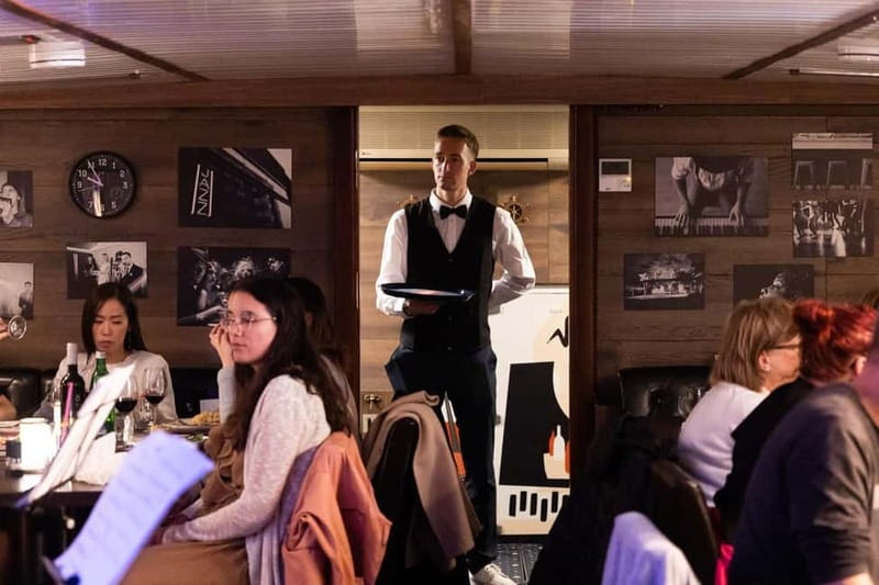 Prague: Jazz Boat Cruise with Live Concert and Optional Meal - Scenic Sights and Photo Opportunities along the River