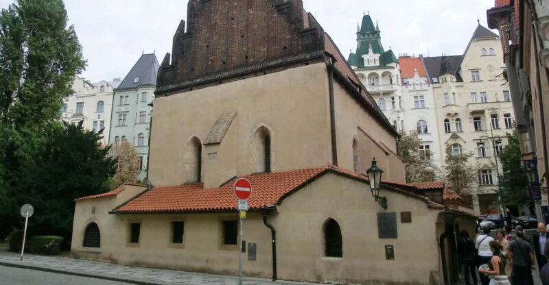 Prague: Jewish Quarter and Museum Guided Tour - Starting Point and Tour Logistics in Prague’s Jewish Quarter