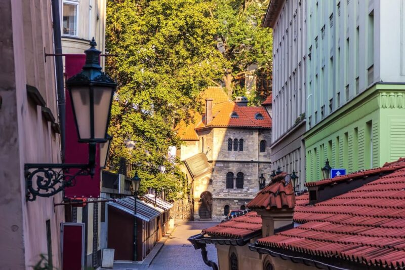 Prague: Jewish Quarter Half-Day Private Walking Tour - Visiting Historic Synagogues with Rich Stories