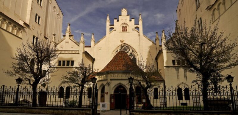 Prague Jewish Quarter Tour in French with Monuments Entrance - Who Will Enjoy This Tour Most?