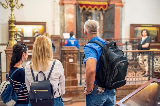 Prague Jewish Quarter Walking Tour with Admission Tickets - The Guide’s Approach and Guest Experience