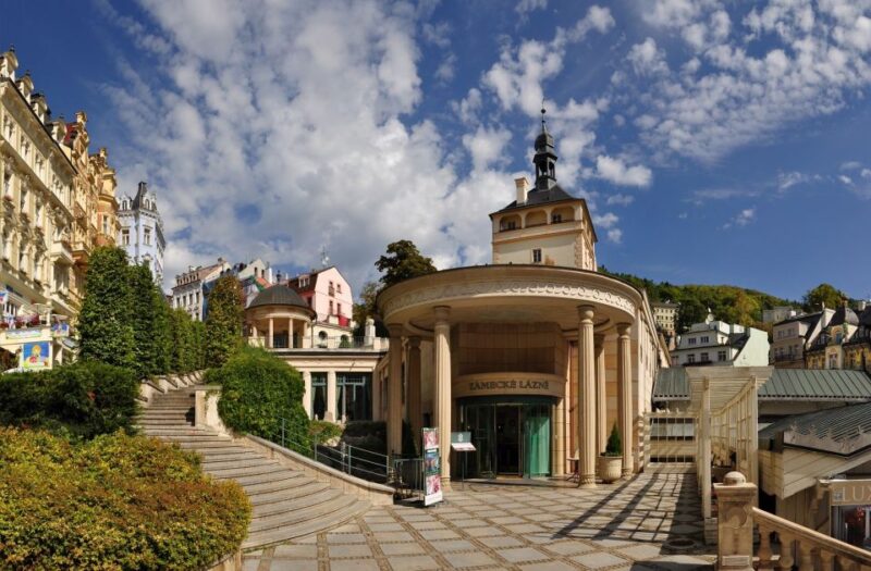 Prague: Karlovy Vary Tour with Lunch and Moser Museum Visit - Lunch and Free Time in Karlovy Vary