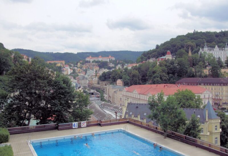Prague: Karlovy Vary Tour with Lunch and Moser Museum Visit - Practical Details and Amenities