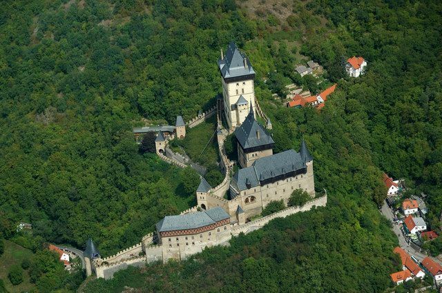 Prague: Karltejn Castle Guided Tour with Entry Ticket - Key Points