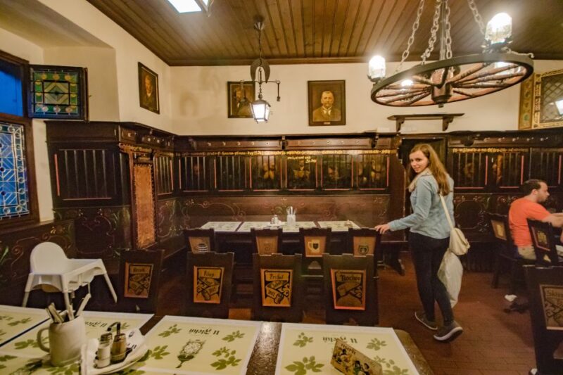 Prague: Legendary Beer Tour with Dinner - Pacing and Group Size: Managing the Beer Hopping