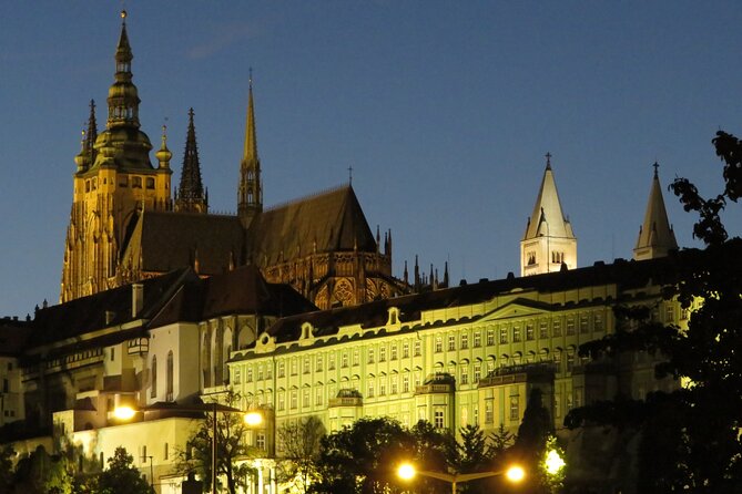 Prague Literary & Historical Tours - Comprehensive Route - Guide Experience and Tour Quality