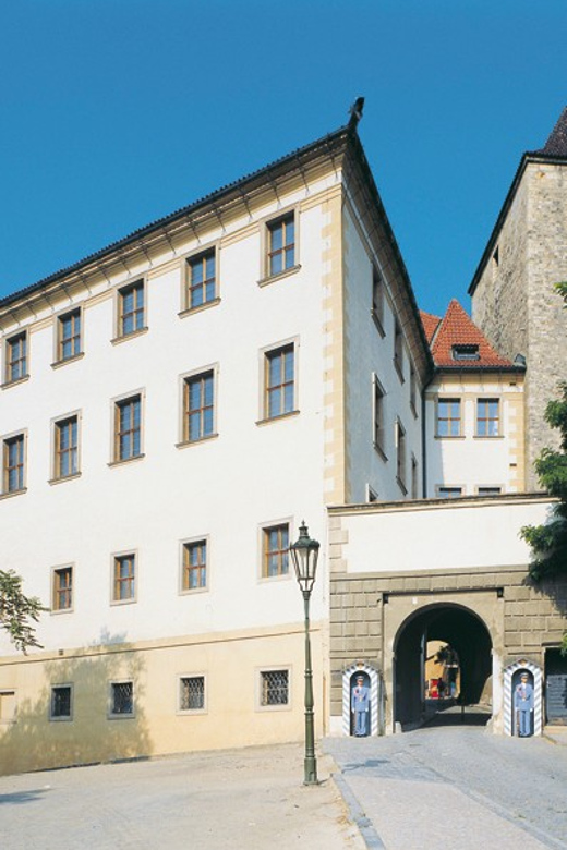Prague: Lobkowicz Palace Ticket & Audio Guide - The Audio Guide: Narrating the Lobkowicz Story