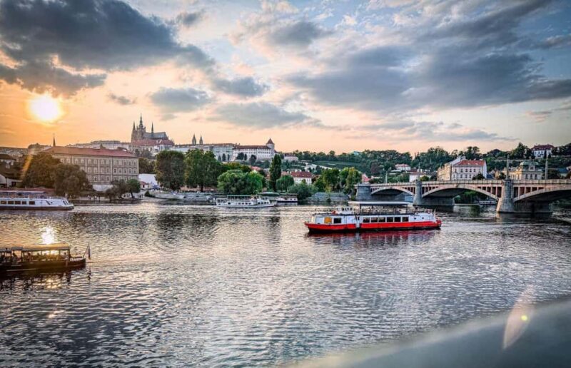 Prague: Lunch Cruise on the Vltava with 3-Course Menu - Discover Prague from the Water with a Gourmet Lunch
