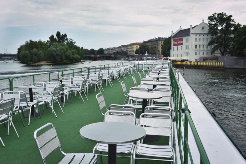 Prague: Lunch Cruise on Vltava River with open Buffet - Final Thoughts on the Prague Lunch Cruise with Open Buffet