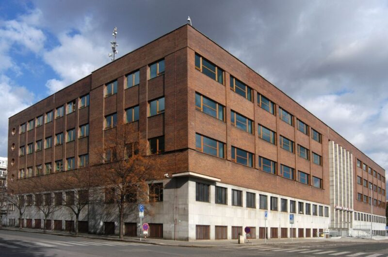 Prague National Museum Skip-the-Line Private Tour - Comparing the 2-Hour and 3-Hour Options